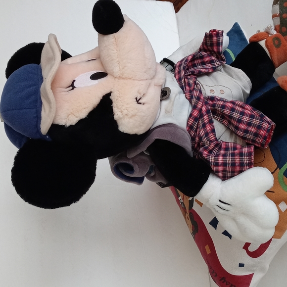 CHARACTER DOLL - Picture 5 of 16